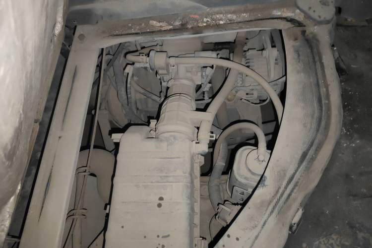 Used Jinbei Starfish A7 2011 1.0L Special Offer DL465Q3 Engine Bay Left