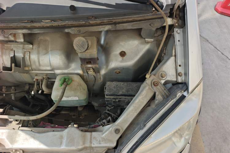 Used Jinbei Starfish A7 2011 1.0L Special Offer DL465Q3 Engine Bay Left