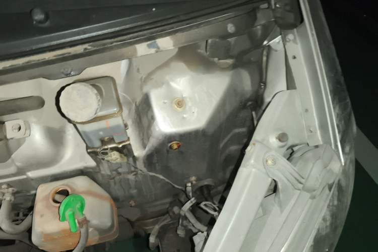 Used Jinbei Starfish A7 2011 1.0L Special Offer DL465Q3 Engine Bay Left