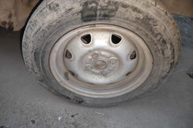 Used Jinbei Starfish A7 2011 1.0L Special Offer DL465Q3 Right Front Wheel Hub
