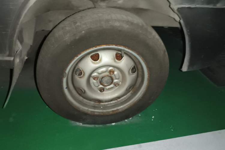 Used Jinbei Starfish A7 2011 1.0L Special Offer DL465Q3 Right Front Wheel Hub