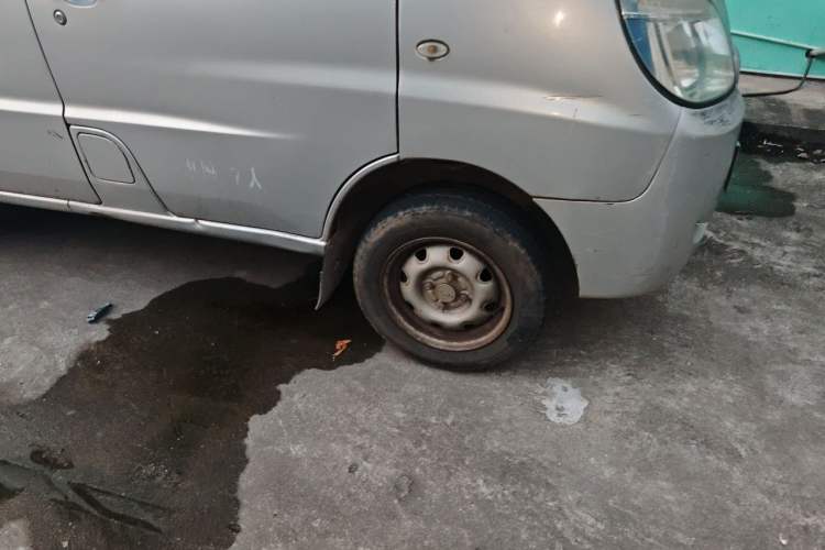 Used Jinbei Starfish A7 2011 1.0L Special Offer DL465Q3 Right Front Wheel Hub