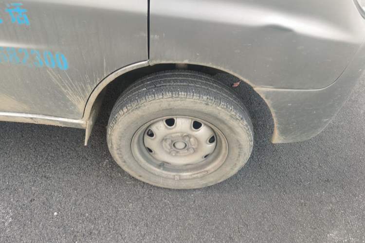 Used Jinbei Starfish A7 2011 1.0L Special Offer DL465Q3 Right Front Wheel Hub