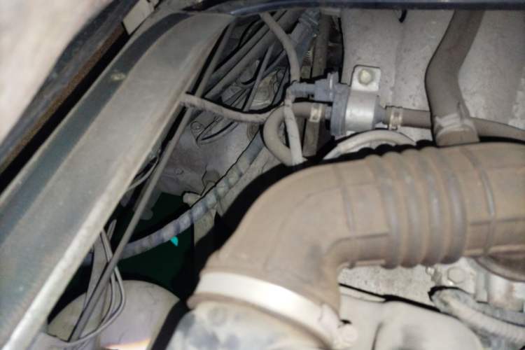 Used Jinbei Starfish A9 2011 1.0L Luxury Edition Engine Bay Right