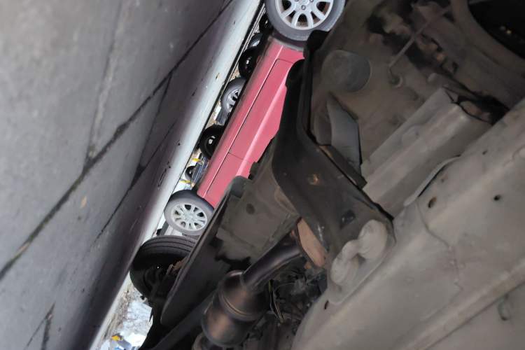Used Jinbei Starfish A9 2011 1.0L Standard Edition Chassis Front Left