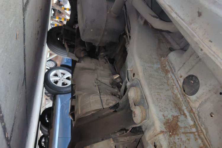Used Jinbei Starfish A9 2011 1.0L Standard Edition Chassis Front Right