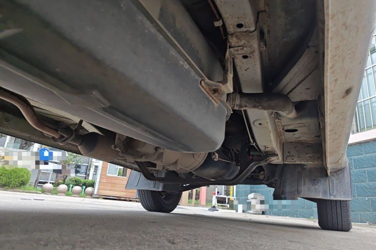 Used Jinbei Starfish A9 2011 1.0L Standard Edition Chassis Rear Right