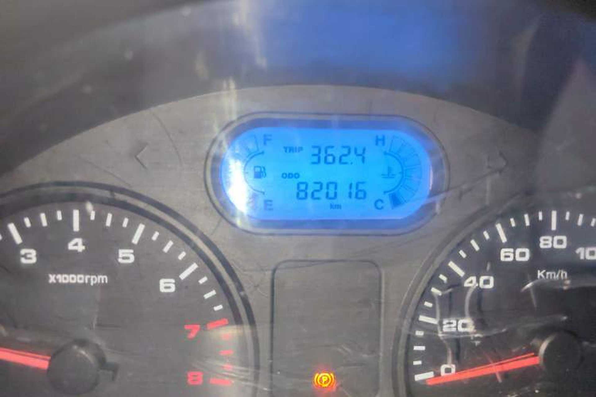Used Jinbei Starfish A9 2011 1.0L Standard Edition Odometer Close Up