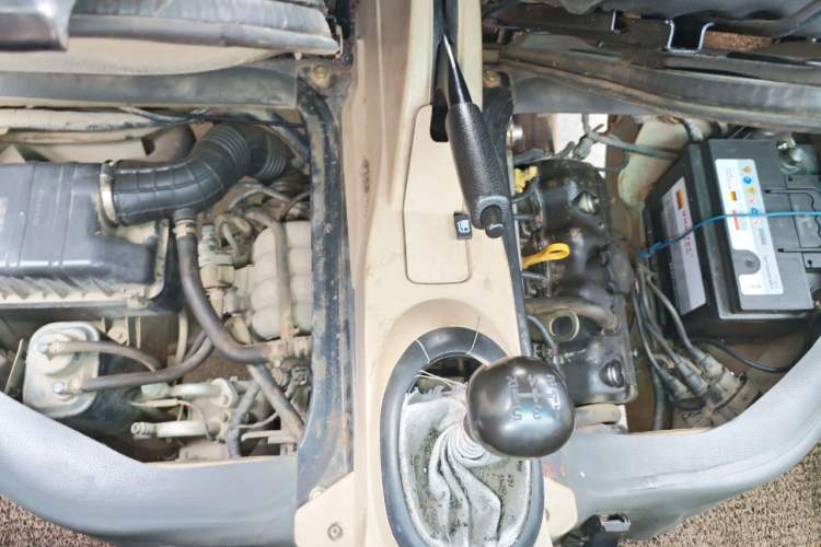 Used Jinbei Starfish A9 2011 1.0L Standard Edition Engine Bay