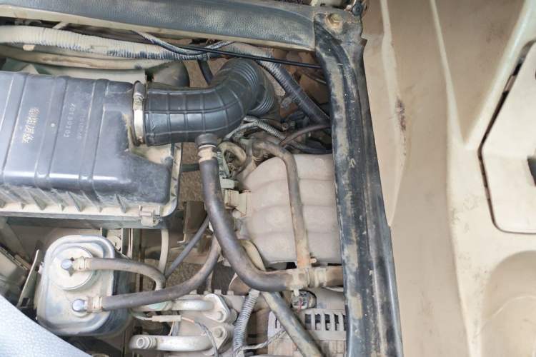 Used Jinbei Starfish A9 2011 1.0L Standard Edition Engine Bay Right