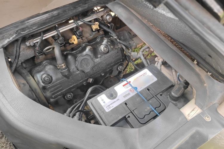 Used Jinbei Starfish A9 2011 1.0L Luxury Edition Engine Bay