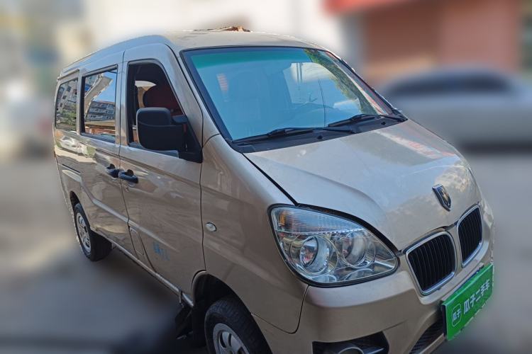 Used Jinbei Starfish A9 2011 1.0L Standard Edition Front Right 45 Deg
