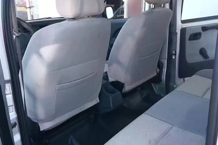 Used Jinbei T3 2015 1.3L Double-Cab Comfort Version DLCG12 Interior 2