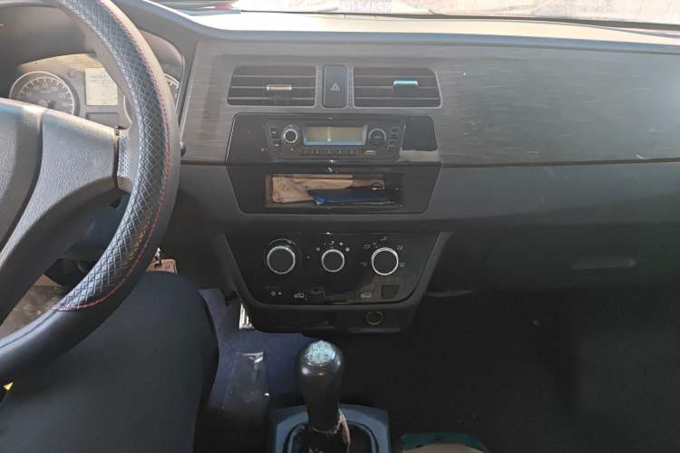 Used Jinbei T3 2017 1.5L Standard Model DLCG14 Audio And AC Panel