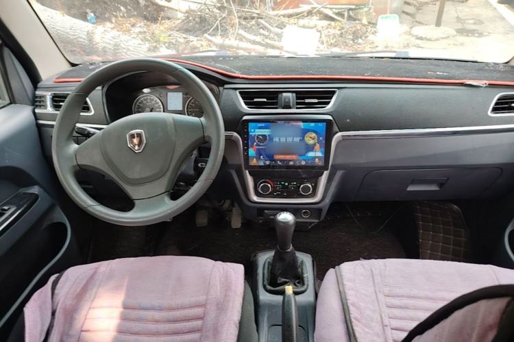 Used Jinbei T3 2019 1.5L China VI Dual-Cab Comfort Plus Extended Version JKC1030SS6FL Center Console