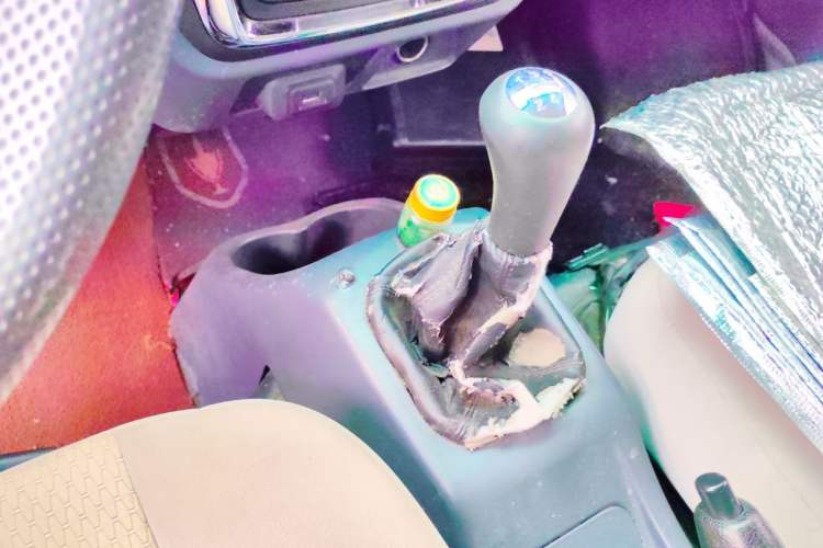 Used Jinbei T3 2019 1.5L China VI Standard JKC1030DS6BL Independent Cargo Box Gear Lever