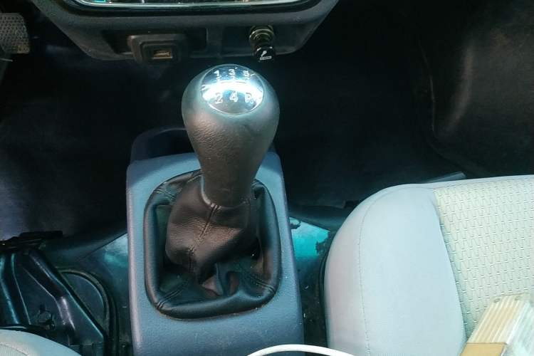 Used Jinbei T3 2019 1.5L China VI ZhiFu Edition JKC1020DS6BL Gear Lever