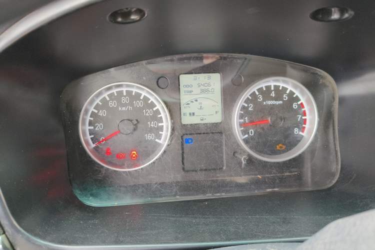 Used Jinbei T3 2019 1.5L China VI Dual-Cab Wealthy-Grade Extended Version JKC1021SS6FL Instrument Cluster