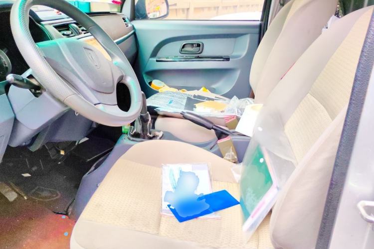 Used Jinbei T3 2019 1.5L China VI Standard JKC1030DS6BL Independent Cargo Box Left Front Seat