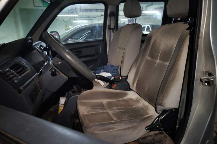 Used Jinbei T3 2019 1.5L China VI Dual-Cab Restyled Comfort Plus Extended Version JKC1021SS6FL Left Front Seat