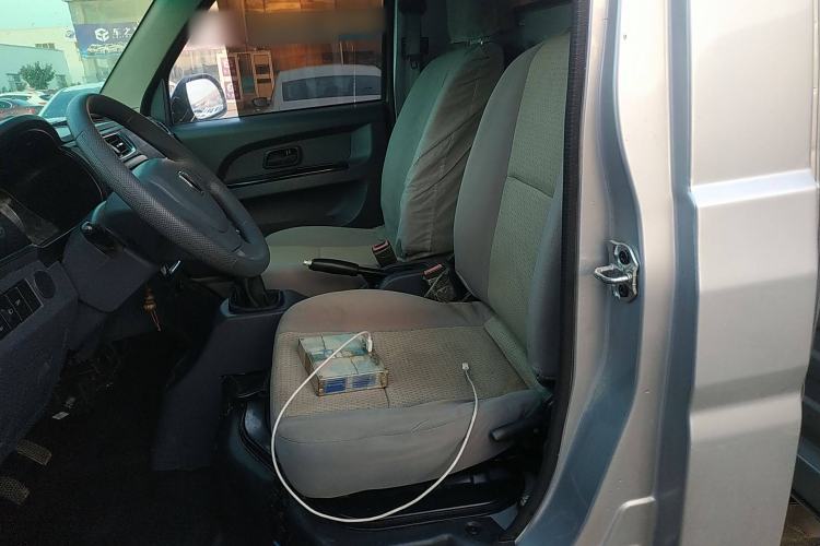 Used Jinbei T3 2019 1.5L China VI ZhiFu Edition JKC1020DS6BL Left Rear Seat