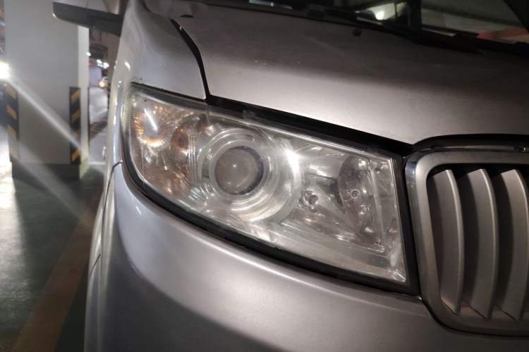 Used Jinbei T3 2019 1.5L China VI Dual-Cab Restyled Comfort Plus Extended Version JKC1021SS6FL Right Front Headlight