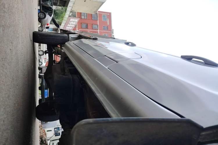 Used Jinbei T3 2019 1.5L China VI Dual-Cab Comfort Plus Extended Version JKC1030SS6FL Right Side Sill