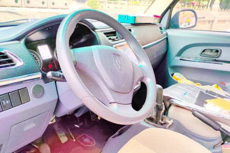 Used Jinbei T3 2019 1.5L China VI Standard JKC1030DS6BL Independent Cargo Box Steering Wheel