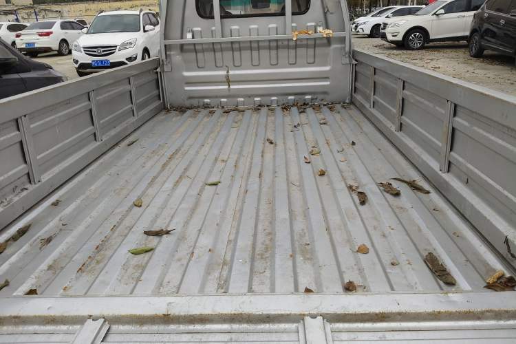 Used Jinbei T3 2019 1.5L China VI Dual-Cab Wealthy-Grade Extended Version JKC1021SS6FL Trunk