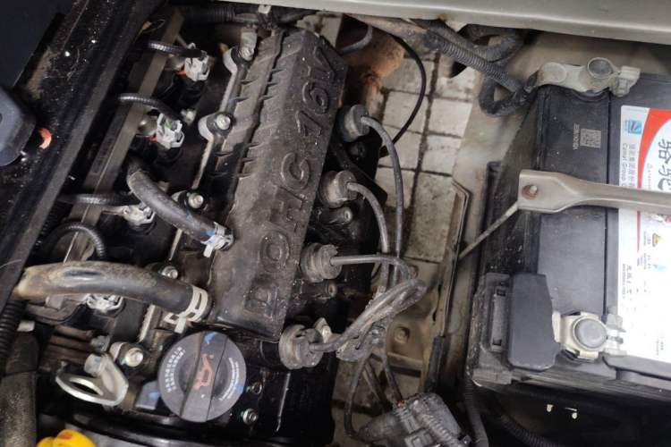 Used Jinbei T3  Engine Bay Right