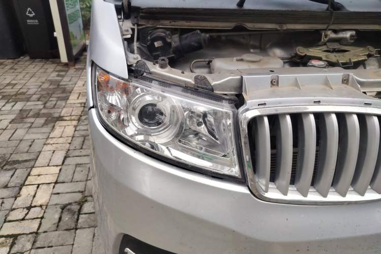 Used Jinbei T3  Right Front Headlight