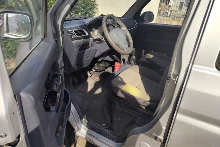 Used Jinbei T3 2022 1.5L China VI Dual-Cab Deluxe Version SWC15M Driver Seat