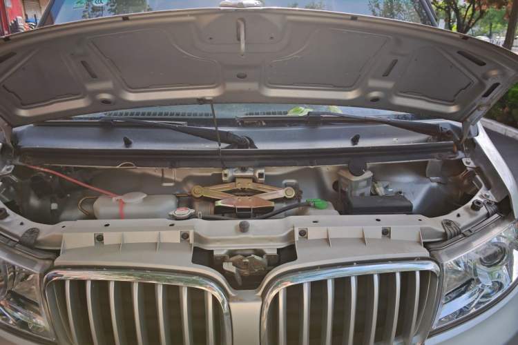 Used Jinbei T3  Engine Bay