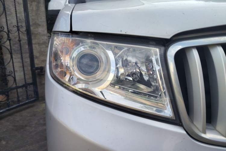 Used Jinbei T3 2022 1.5L China VI Dual-Cab Deluxe Version SWC15M Right Front Headlight