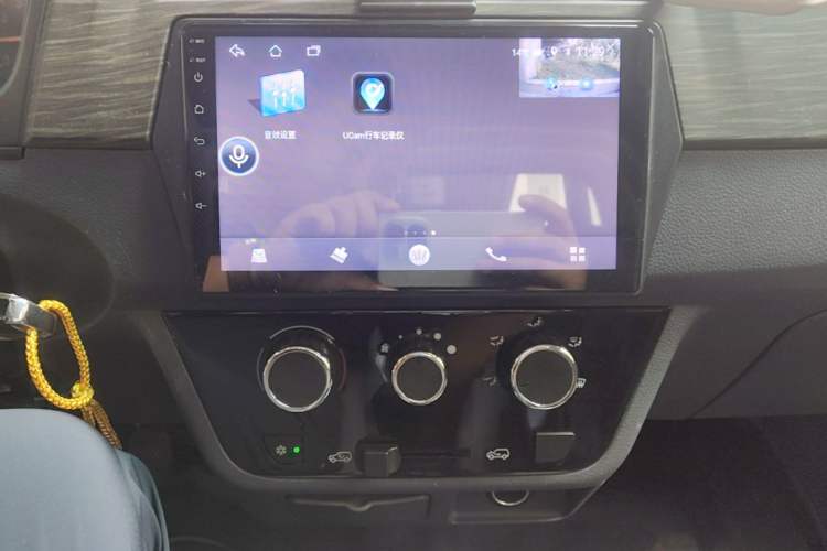 Used Jinbei T3 2023 1.5L Classic Model Single Cab 2.92 Meters Audio And AC Panel