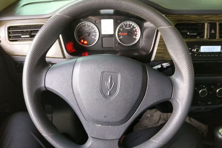 Used Jinbei T3 2023 1.5L Classic Model Single Cab 2.92 Meters Interior 1