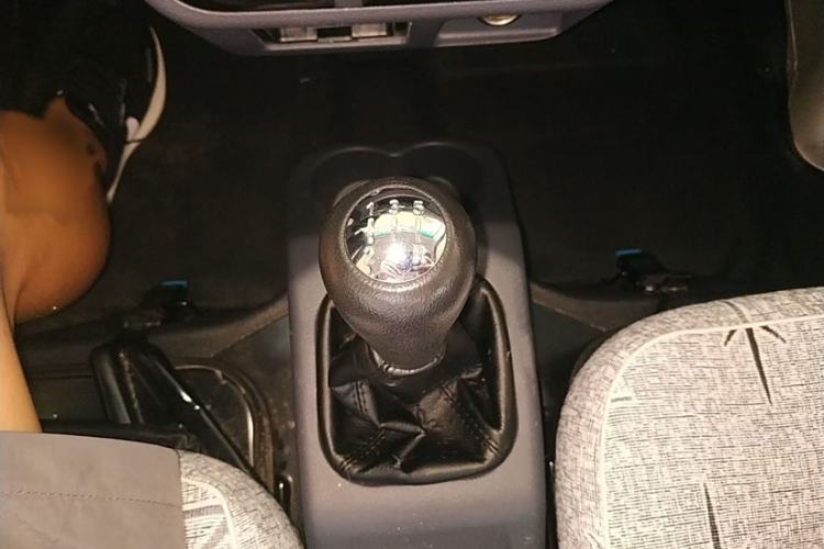 Used Jinbei T3 2023 1.5L Super-Comfort Single-Row 3.1-Meter Version Interior 4