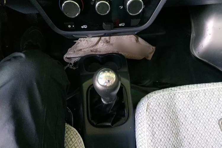 Used Jinbei T3 2023 1.5L Classic Model Single Cab 2.92 Meters Interior 4
