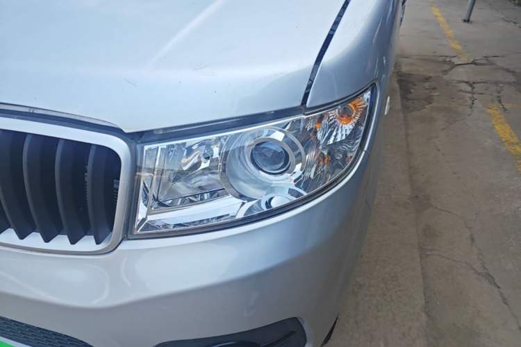 Used Jinbei T3 2023 1.5L Super Enjoyment Model Single Row 2.7 Meters Left Front Headlight