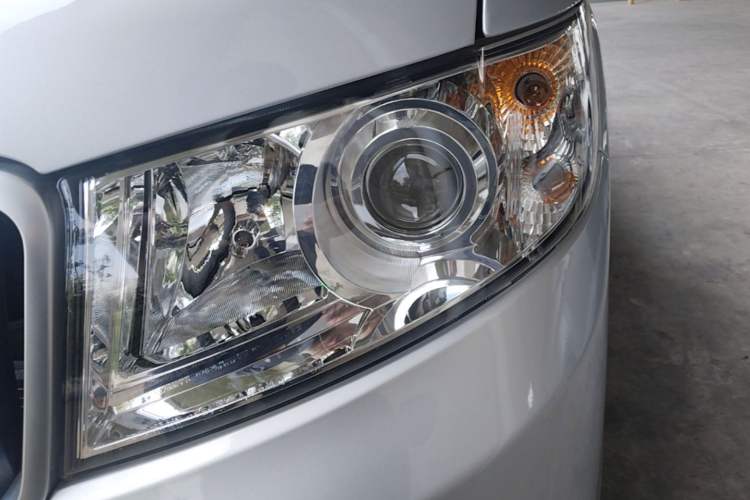Used Jinbei T3 2023 1.5L Classic Model Single Cab 2.92 Meters Left Front Headlight