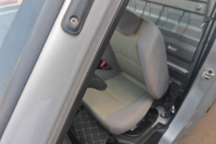 Used Jinbei T3 2023 1.5L Super Enjoyment Model Single Row 2.7 Meters Left Front Seat