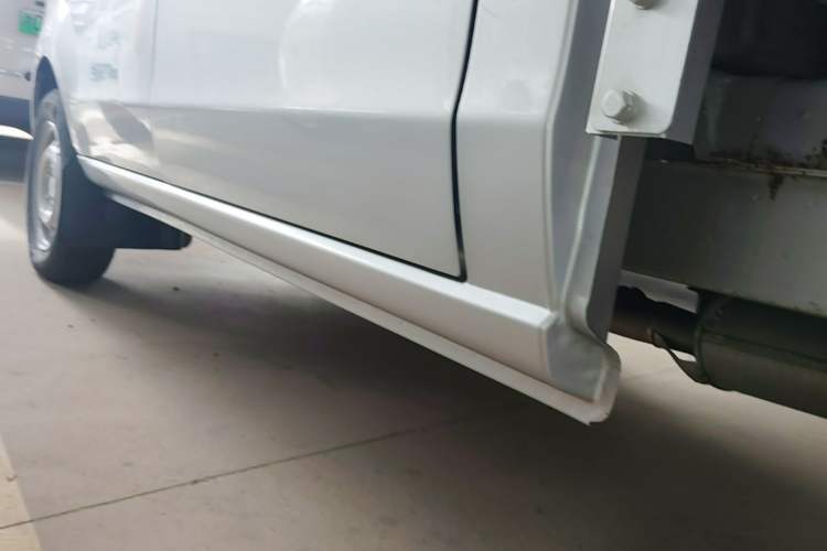 Used Jinbei T3 2023 1.5L Classic Version Double Cab 2.05 Meters Left Side Sill