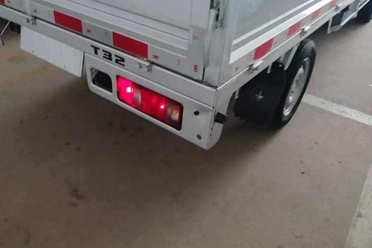 Used Jinbei T3 2023 1.5L Classic Version Double Cab 2.05 Meters Right Rear Taillight
