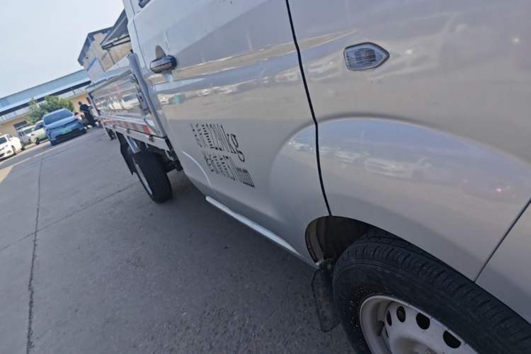 Used Jinbei T3 2023 1.5L Super Enjoyment Model Single Row 2.7 Meters Right Side Sill