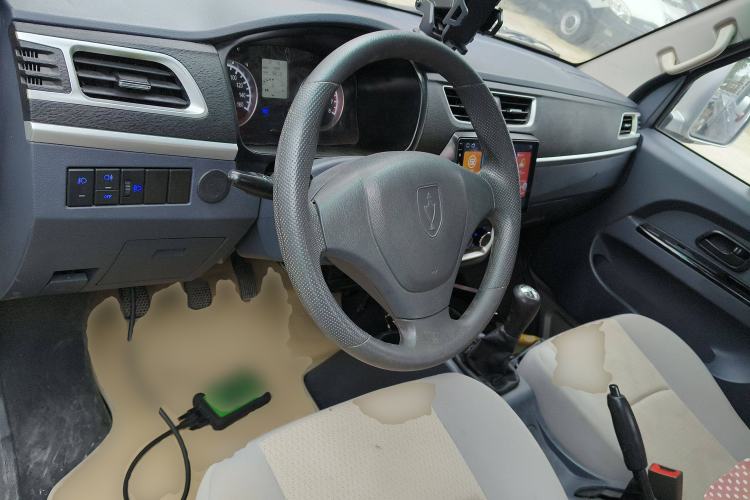 Used Jinbei T5 2022 1.6L Standard Version Rear Dual Wheels 3.4 Meters China VI SWD16M Center Console