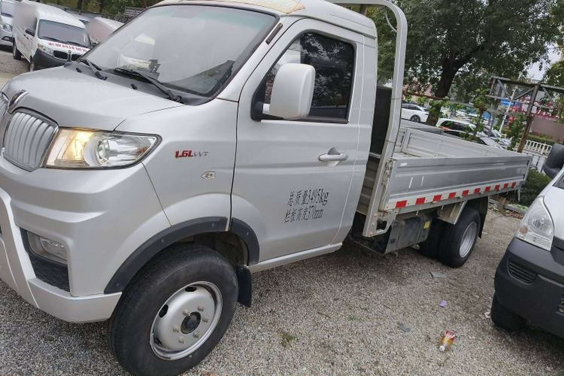 Used Jinbei T5 2022 1.6L Standard Version Rear Dual Wheels 3.4 Meters China VI SWD16M Left Side