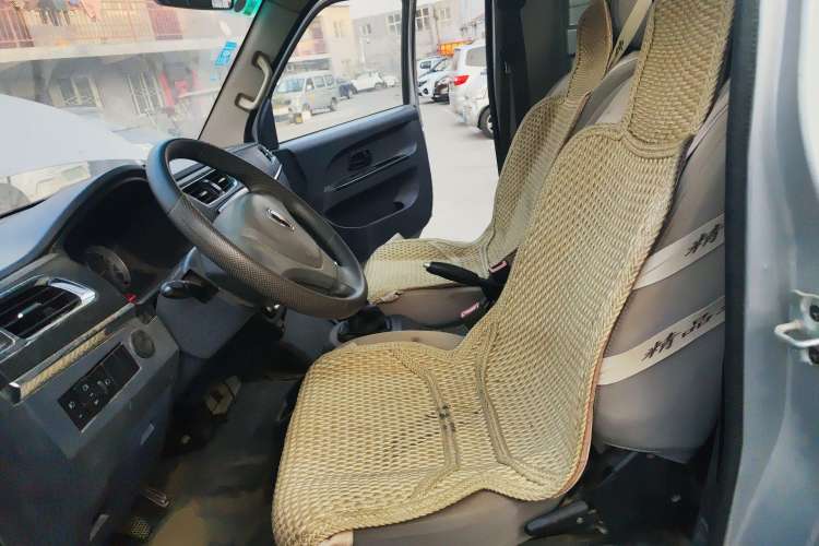 Used Jinbei T5 2018 1.5L Entrepreneurial-Grade Dual-Rear-Wheel DLCG14 Left Front Seat