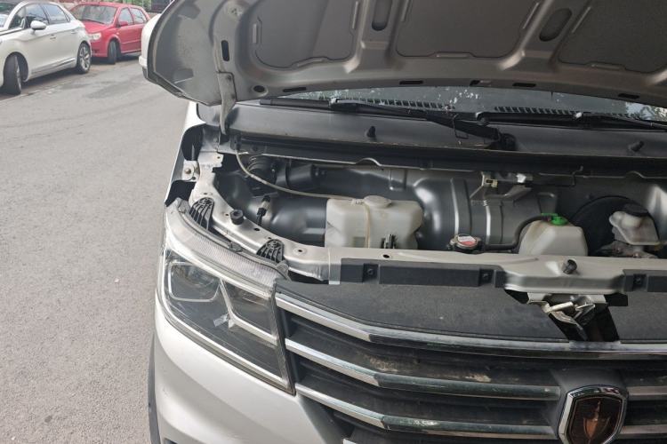 Used Jinbei T5  Engine Bay Right