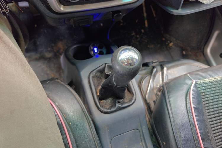 Used Jinbei T5 2020 1.6L Wealth Creation Model Rear Dual Wheels 3.4 Meters China VI Standard SWD16M Gear Lever