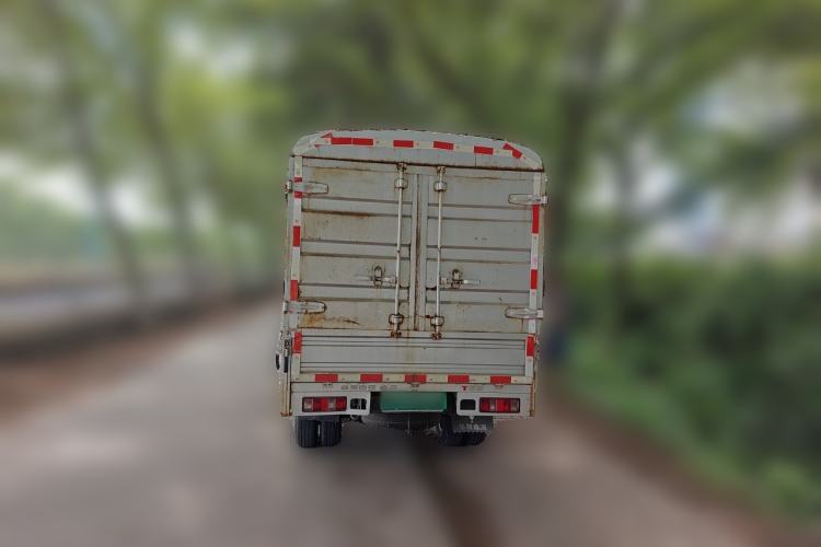 Used Jinbei T5 2020 1.6L Wealth Creation Model Rear Dual Wheels 3.4 Meters China VI Standard SWD16M Rear